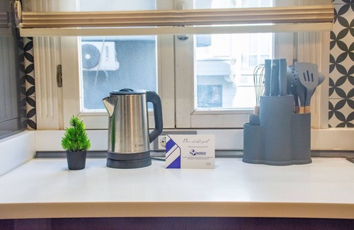 Taksim Apartment | Stylish 2BR Apartment in Central Beyoğlu – LEO-01 Located just steps from Taksim Square, this modern 2+1 flat offers comfort and convenience in the heart of Istanbul. Enjoy easy access to cafes, shops, and public transport.