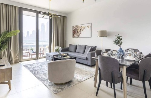 Bur Dubai Apartment | Stylish 2BR Apt with Iconic Burj Khalifa Views!