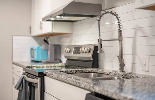Near Eastside House | Stylish 2BR Cottage | Free Parking | Near Mass Ave
