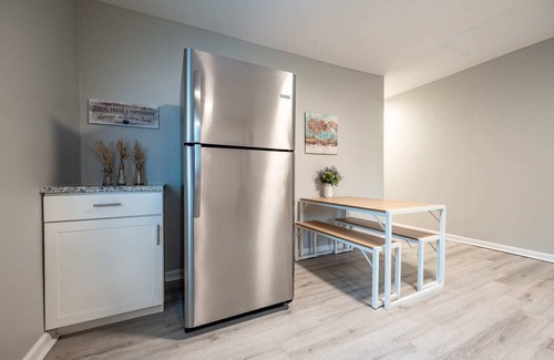 Near Eastside House | Stylish 2BR Cottage | Free Parking | Near Mass Ave