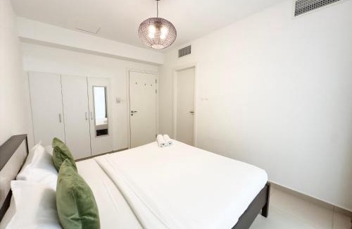 Ras Al Khaimah Apartment | Stylish 2BR Duplex Apartment with Balcony & Access to Pool