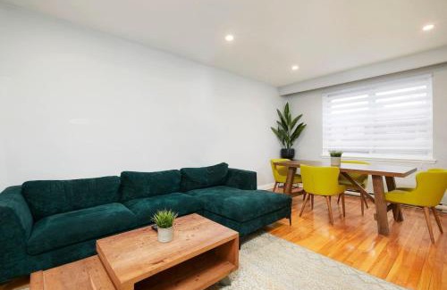 Cote-Des-Neiges—Notre-Dame-De-Grace Apartment | Stylish 2BR in Montreal