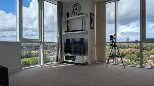 Hemel Hempstead Apartment | Stylish 2BR Serviced Apartment by Ellbee Apartments