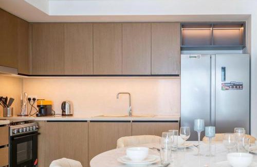 Downtown Dubai Apartment | Stylish 2BR with City Views - 5 min from Burj & Mall