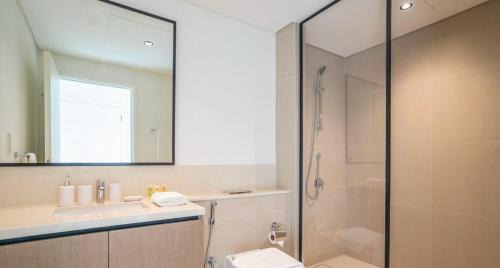 Downtown Dubai Apartment | Stylish 2BR with City Views - 5 min from Burj & Mall