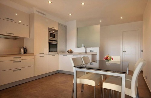 Puerto de Pollensa Apartment | Stylish 3-Bedroom, Ground Floor Apartment, Private Terrace & Garden just 650m to Port de Pollenca!