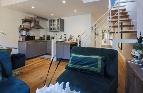 Duomo Apartment | Stylish 3-Bedroom Apartment in the Heart of Santa Croce