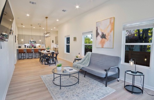 Denver Heights House | Stylish 3BR/2BA Urban Retreat Near Lively Downtown