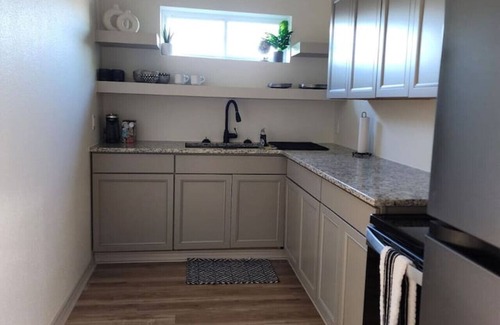 Belton Apartment | Stylish 3BR Home | Downtown Belton | Sleeps 8