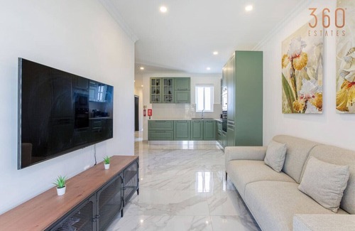 Mosta Apartment | Stylish 3BR home with private Balconies in Mosta