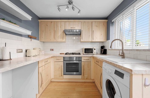 Manchester House | Stylish 3BR House Free Parking
