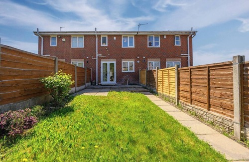Manchester House | Stylish 3BR House Free Parking