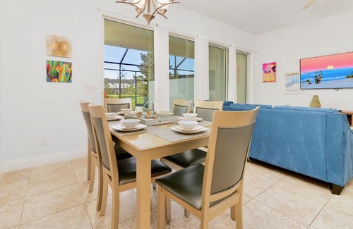 Davenport House | Stylish 3BR Townhouse with Pool near Disney