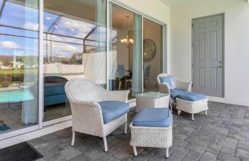Davenport House | Stylish 3BR Townhouse with Pool near Disney