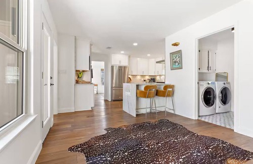 Richardson House | Stylish 4BR/3BA - Close to UTD - Designer Home + Tesla Charger - Richardson, TX