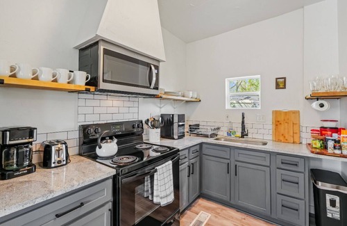 Central Oklahoma City House | Stylish 5-Bedroom OKC Home | 13 Mins to OKC State Fair | 3 Levels + Loft #04