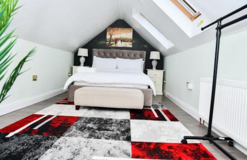 Birch Apartment | Stylish 6 bedroom home close to Manchester City Centre