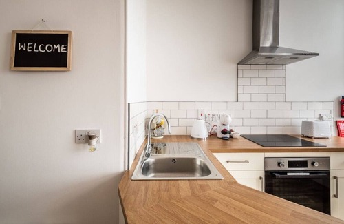 Exeter Apartment | Stylish and bright City Centre apartment
