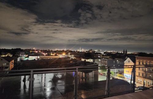 Constable Hook Apartment | Stylish and Modern 2 - Bedroom apt minutes from NYC!