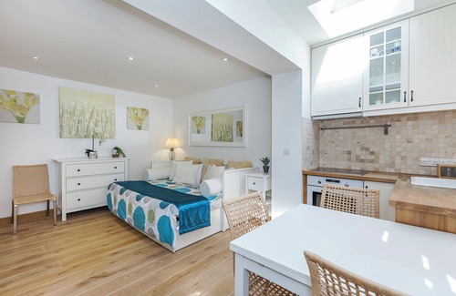 Eltham Cottage | Stylish and Spacious London cottage (Greenwich)