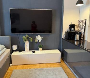 Ujlipotvaros Apartment | Stylish Apartment by the Vígszínház Theater