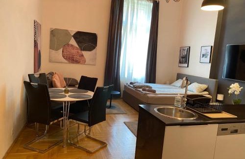 Ujlipotvaros Apartment | Stylish Apartment by the Vígszínház Theater