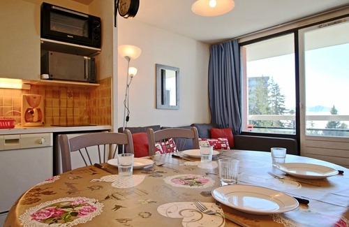 Chamrousse Apartment | Stylish Apartment for 6 with Stunning Views, Balcony, and Close to Slopes