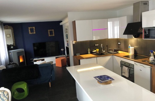 Bayonne Apartment | Stylish apartment with terrace 50 m from the arena
