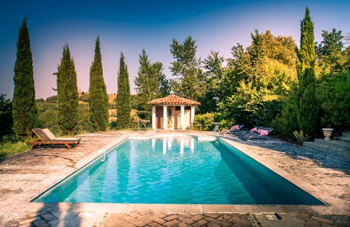 Montreal House | Stylish Artist's Domaine with Large Pool and Stunning Views of the Pyrenees