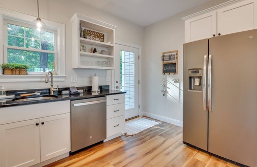 Arundel Cottage | Stylish Arundel Cottage, 6 Mi to Dock Square!
