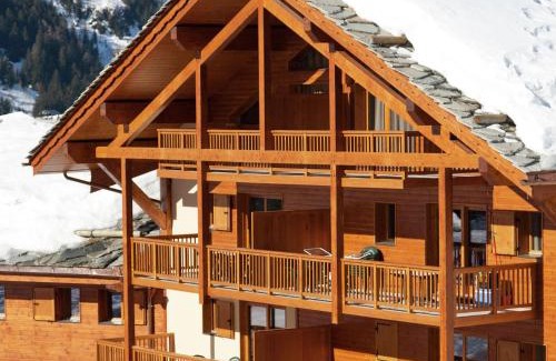 Sainte-Foy-Tarentaise Apartment | Stylish Chalet in Sainte-Foy with Spa Access