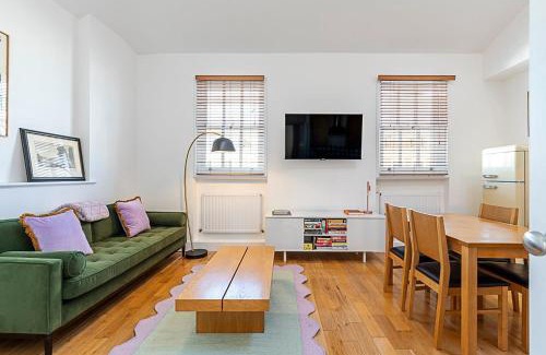 Chelsea Apartment | Stylish Chelsea Flat with Luxe Comfort & Charm