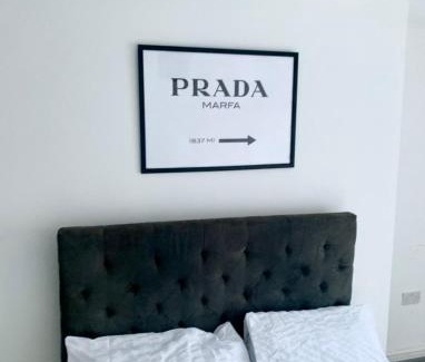 Ashton-under-Lyne Apartment | Stylish City Getaway Apartment
