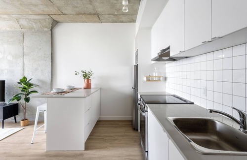 Shaughnessy Village Apartment | Stylish Comfort in Downtown Montreal