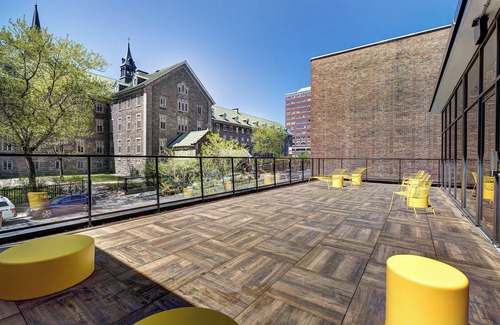 Shaughnessy Village Apartment | Stylish Comfort in Downtown Montreal