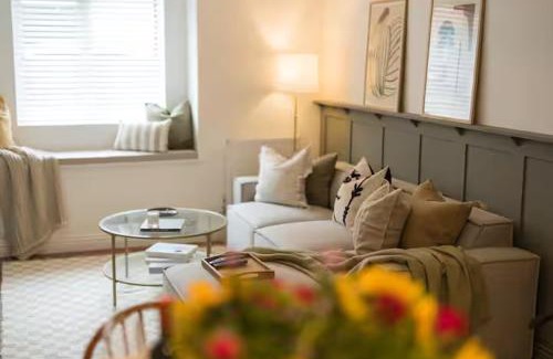 Bala House | Stylish, comfortable, convenient!