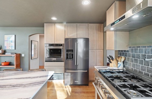 Peregrine House | Stylish, comfy home for Air Force Academy Graduation! 5 bedrooms!