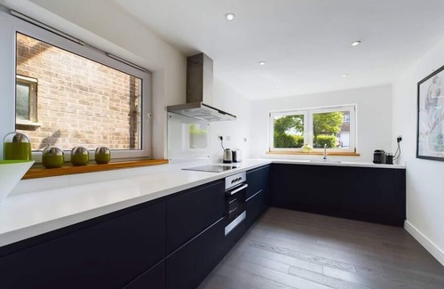 Winchcombe House | Stylish | Cotswold | Parking | Peaceful | Garden