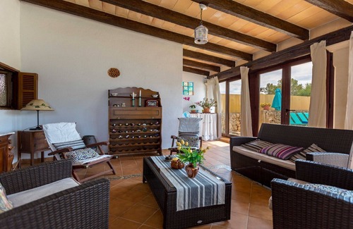Sineu Ski Chalet | Stylish country house in the center of the island