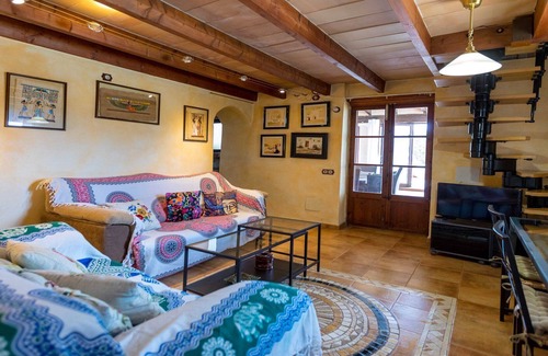 Sineu Ski Chalet | Stylish country house in the center of the island