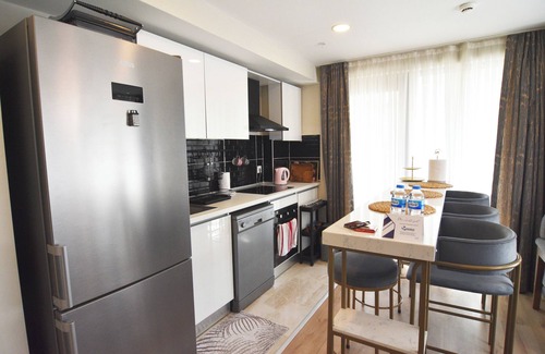 Bagcilar Apartment | Stylish cozy 1 bedr apart & balcony