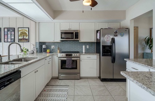 Venice Gardens House | Stylish & Cozy~ 10mins to beach and shops