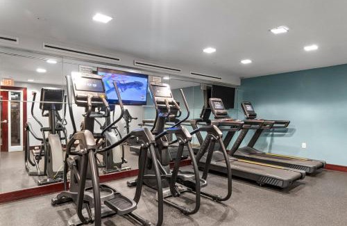 North Highland Apartment | Stylish & Cozy 2BR apt 6 mins from DC Free parking - Park Adams