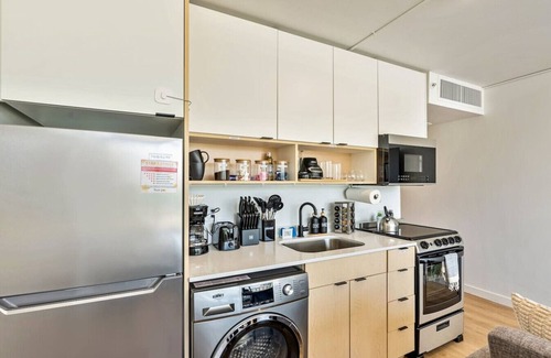 Downtown Salt Lake City Apartment | Stylish DT SLC Studio | 13th Floor Gym| Parking