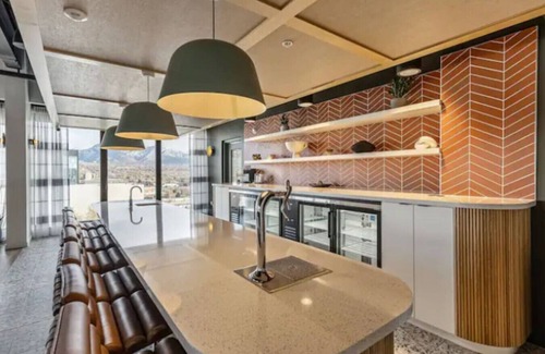 Downtown Salt Lake City Apartment | Stylish DT SLC Studio | 13th Floor Gym| Parking
