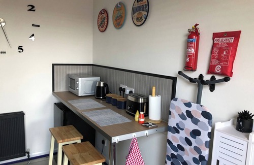 Chesterfield Apartment | Stylish flat in Chesterfield near Peak District