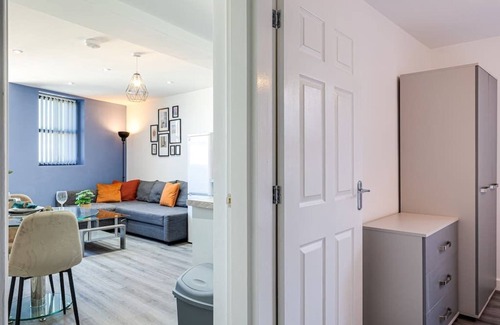 Offerton Apartment | Stylish flat in centre of Stockport by SDPstays
