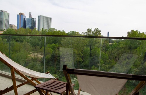 Maslak Condo | Stylish Flat in Maslak w/Forest view