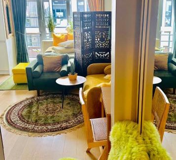 Alesund Apartment | Stylish free parking Studio central with balcony