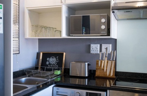 Durban Point Apartment | Stylish Gem in East Point 19